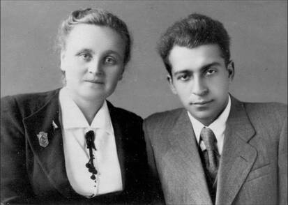 Профессора Е.М. Думенова и А.С. Саратиков, 1950-е гг.
