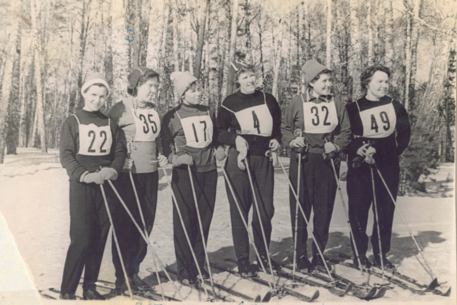 Победители соревнований среди вузов по лыжам